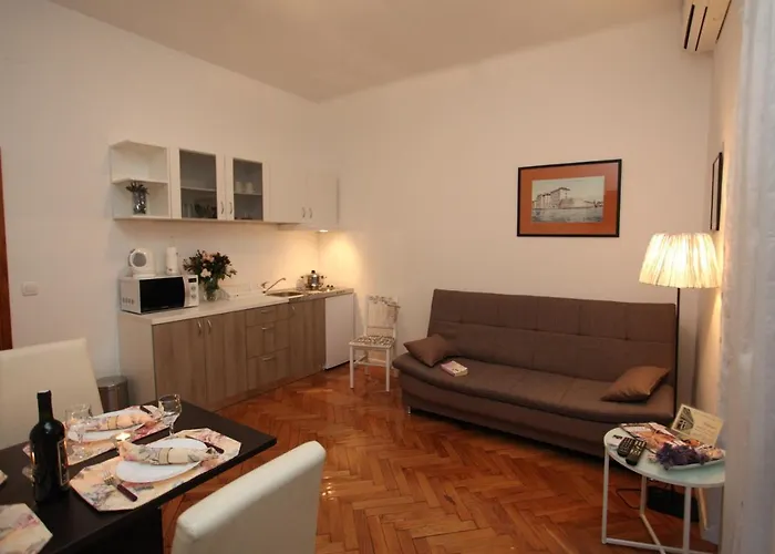 Vincent Apt. In Old Town Centre Apartamento *