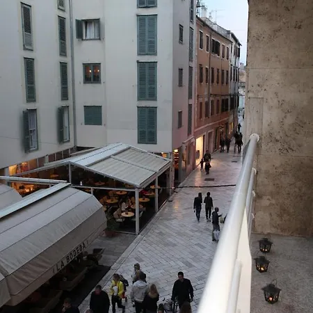 Apartment Vincent Apt. In Old Town Centre