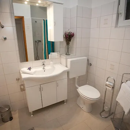 Vincent Apt. In Old Town Centre *